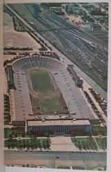 ŞEHİR KARTPOSTALI-ABD/ILLINOIS CHICAGO ASKERİ ALANI GÜNDÜZ GÖRÜNTÜSÜ,ARKASINA YAZILMIŞ,RENKLİ, 10 X 14 CM EBADINDA - 1950'LER, 1960'LAR, 1970'LER, 1980'LER