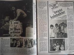 Ses Dergisi - 21 Ağustos 1971- Sayı:34 - Gönül Yazar - Murat Köseoğlu - Hürrem Erman - Ümit Utku - Talat Halman - İrfan Ünal - Hulki Saner - Erman Şener - Ajda Pekkan - Hülya Koçyiğit - Filiz Akın - Murat Soydan - Yılmaz Güney - Ayhan Işık - Cüneyt Arkın - Yılmaz Köksal - Ekrem Bora - Esen Püsküllü - Öztürk Serengil - İzzet Günay - Sadri Alışık - Çolpan İlhan - Sharon Tate - Esin Afşar - Fikret Kızılok - Füsun Önal - Adriano Celentano - Cem Karaca - Ünal Büyükgönenç - Saide Ersoy - Yıldıray Çınar - Fatma Girik - Judy Jones - Adnan Şenses - Selma Güneri - Orhan Gencebay - Engin Çağlar - Arzu Okay - Münir Özkul - Gönül Yazar - Osman Zıt - İsmail Dümbüllü - Halit Akçatepe - Zeynep Değirmencioğlu - Nihat Ecer - Zeki Müren - Selpak Tuvalet Kağıdı Reklamı - Yapı ve Kredi Bankası Reklamı - Figen Say - Çetin İnöntepe - İrfan Esentaş - George Hamilton - Kırkpınar Traş Losyonu Reklamı - Tam Takım Dergi