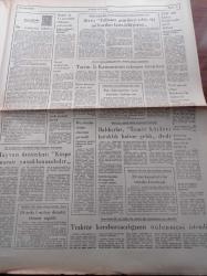 Yeni Ortam Gazetesi - 23 Aralık 1973 - Devlet Tiyatrosu Unesco Haftasına Kahvede Şenlik Var İle Katılacak - Fenerbahçe Göztepe'yi Yendi - Mersin İdmanyurdu Galatasaray - Sabahattin Ali Üzerine Notlar - Henry Kissinger Her Yerde O Var - Siyasi Kulislerde Bülent Ecevit'e Yeniden Görev Verileceği Söyleniyor - Başbakan Naim Talu - Mümtaz Soysal Dün 5. Kez Yargılandı - Enerji Darlığından TV Yayınları Yarım Saat Geç Başlayacak