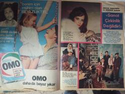 Ses Dergisi - 24 Şubat 1973 - Sayı:9 - Hülya Koçyiğit - Nevzat Pesen - Tamer Yiğit - İhsan Devrim - William Wyler - Ali Poyrazoğlu - Birgül Özakman - Filiz Akın - Lux Sabun Reklamı - Neşe Karaböcek - Neşe Karaböcek - Ayla Algan - Grace Kelly - Grace Kelly - Prenses Caroline - Behçet Nacar - Lale Belkıs - Zeynep Aksu - Bahar Erdeniz - Douglas Fairbanks - Therese Elman - Omo Deterjan Reklamı - Hülya Koçyiğit - Ali Şen - Aliye Rona - Kerem Yılmazer - Kahraman Kıral - Ali Şen - Kamuran Usluer - Nazan Adalı - Seden Kızıltunç - Seden Kızıltunç - Nazan Adalı - Anna Bolena - Ali Poyrazoğlu - Atıf Kaptan - Yılmaz Gruda - Müzeyyen Senar - Melek Görgün - Canan Öktem - Sabri Yorulmaz - Pınar Yorulmaz - Hale Soygazi - Piraye Uzun - Orkid Ped Reklamı - Tam Takım Dergi