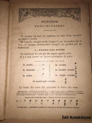 Le Livre de Musique - Claude Auge - Librairie Larousse - Fransızca Kitap (Müzik Kitabı) Hafif Yıpranmaları Mevcut