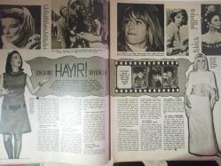 Ses Dergisi - 18 Ocak 1969 -Sayı:4 - Zeki Müren - Ajda Pekkan - Türkan Şoray - Ekrem Bora - Nazan Şoray - Tugay Toksöz - Gülgün Erdem - Can Kayabal - Şerif Yüzbaşıoğlu - Fahrettin Aslan - Öztürk Serengil - Yılmaz Güney - Turgut Demirağ - Nebahat Çehre - Suzy Kendall - Katharine Hepburn - Natalie Wood - Julie Christie - Jeanne Moreau - Ava Gardner - Kim Novak - Mia Farrow - Tony Curtis - Sara Korle - Christine Kaufman - Leslie Allen - Sylva Koscina - Steve Mc Queen - Zeynep Aksu - Doğan Onat - Nevin Pere - Akile Artun - Suna Artun - Boby Solo - Massiel - Johnny Hallyday - Little Tony - Rocky Roberts - İva Zannicchi - Françoise Hardy - Paul Newman - Altan Erbulak - Sema Özcan - Sabahat Duru - Ralph Gary - Perihan Altındağ - Neriman Altındağ - Suzan Avcı - Lee Marvin - Genco Erkal - Sefer Ecer - Russ Tamblyn fotoğraf ve haberi - Tam Takım Dergi
