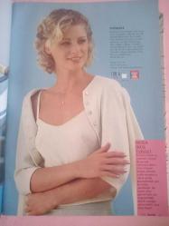 Burda Kadın Moda Dergi Ağustos 1999 şık ve spor kıyafetler,elbiseler kruvaze ceketler,pantolonlar bluzlar ,çocuk kıyafetleri  patronları ve anlatımı içindedir