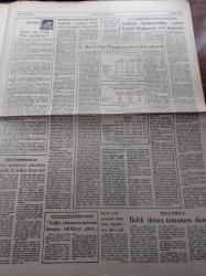 Yeni Ortam Gazetesi - 21 Ekim 1972 - Tektaş Ağaoğlu - Emil Galip Sandalcı - Haluk Tansuğ - Kemal Bisalman - Aziz Nesin Hayat Hikayesi - Orhan Kemal'in İkbal Kahvesi - Nurer Uğurlu - Soprano Neşe Pars Üsküp'e Gidiyor - 935 Gram Esrarla Yakalanan Amerikalı Er Tevkif Edildi - TÖS'lü Sanıklar Hakime Açıkladı Mamak'daki Mahkumlar Bir Haftadır Açlık Grevi Yapıyor - İlhan Selçuk Ve İlhami Soysal Gözaltına Alındı - TKP İçin Karar 30 Kasım'da