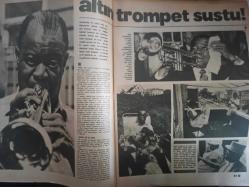 Ses Haftalık Aktüalite Sinema Tiyatro Müzik ve Gençlik Mecmuası Dergisi - 17 Temmuz 1971 - Sayı:29 - Tarık Akan - Louis Armstrong - Marcos Valle - Paula Sergio Valle - Yılmaz Köksal - Suphi Özkaya - Adnan Mersinli - Kaya Erener - Natuk Beytan - İsak Benardete - Tarık Akan - Melek Görgün - Münir Özkul - Patty  Duke - Lucille Ball - Ajda Pekkan - Ayla Algan - Zeki Alpan - Filiz Vural - Deniz Arıkut - Cüneyt Arkın - Nisa Serezli - Tolga Aşkıner - Cyrano de Bergerac- Yıldırım Gürses - Vahi Öz - Richard Burton - Peter Ustinov - Arı Fiesta Gofret Reklamı - Omo Deterjan Reklamı - Cahit Oben - Füsun Önal - Nevin Aypar - Neşe Yulaç - Donna Reed - Steve McQueen fotoğraf ve haberi - Tam Takım Dergi