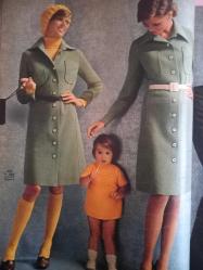 Burda Kadın Moda Dergi 1972  Almanca türkçe açıklamalı orta yaş bayanlar,elbiseler,ceketler,Etekler patronları vardir