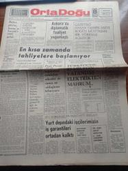 Ortadoğu Gazetesi - 15 Mayıs 1974 - İrfan Atagün -  Şampiyon Kulüpler Kupası Finali Bayern Münih Atletico Madrid - İtalya'nın Dünya Kupası Kadrosu Açıklandı - Gümrük Ve Tekel Bakanı Mahmut Türkmenoğlu - Zeynep Kamil Hastanesi Yardımlaşma Derneği Yüzüğü - Evliya Çelebi Seyahatnamesi - Alev Arık - Necmettin Hacıeminoğlu - Ahmet Guner- Amerika'nın Haşhaş Ekimi Kararından Vazgeçmesi İstendi - Genel Af Kanunu Kesinleşti En Kısa Zamanda Tahliyelere Başlanıyor - Reha Poroy - Uçaklara Sabotaj Hazırlayan 4 Türk Almanya'da Yakalandı - Halk Kurtuluş Ordusu Davası