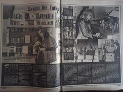 Ses Haftalık Aktüalite Sinema Tiyatro Müzik ve Gençlik Mecmuası Dergisi - 22 Aralık 1973 - Sayı:52 - Filiz Akın - Cüneyt Arkın - Türkan Şoray - İrfan Ünal - Kadir İnanır - Hürrem Erman - Hülya Koçyiğit - Tarık Akan - Emel Sayın - Fatma Girik - Tamer Yiğit - Memduh Ün - Zeynep Değirmencioğlu - Zeynep Aksu - Ümit Utku - Neşe Karaböcek - Hulki Saner - Yıldırım Önal - Semih Sezerli - Yıldırım Önal - Laurence Harvey - Fikret Hakan - Filiz Akın - Onat Kutlar - Sami Şekeroğlu - Bela Lugosi - Max Screck - Jack Plance - Emel Sayın - Zeki Müren - Türkan Şoray - Müşfik Kenter - Barış Manço - Halit Kıvanç - Tarık Akan - Ertem Eğilmez - Lütfi Akad - Meral Taygun - Genco Erkal - Müşfik Kenter - Tarık Buğra - Erdoğan Engin - Haldun Taner - Seyhan Karabay - Fehiman Uğurdemir - Ünal Büyükgönenç - İlker İnanoğlu - Necdet Tosun - Nilüfer - Gönül Ülkü - Gazanfer Özcan - İzzet Günay - Berrin Tokgöz - Belgin Doruk - Ayhan Işık - Kartal Tibet - Lee Marvin - Murat 124 Araba Reklamı - Tam Takım Dergi