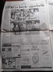 Cumhuriyet Spor Gazetesi - 1 Ocak 1997 - ÖDP Solda Yeni Soluk 3 Yazı Dizisi - Hamza Yerlikaya - Naim Süleymanoğlu - Nasuh Mahruki - Halis Karataş Yılın Jokeyi - Gümrük Kapılarındaki Kara Para Usulsüzlüğü Teftiş Kurulu Başkanına Da Uzandı - Abdullah Çatlı'yı Koruyanlara Suç Duyurusu - Tek Kalemde 18 Trilyon - Liderlerin Yeni Yıl Mesajında Susurluk Kazası Ağırlıklı Yer Aldı - Susurluk Araştırma Komisyonu Başkanı Kenan Evren İfade Vermeli