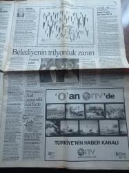 Cumhuriyet Gazetesi - 28 Mart 2003 - AKP Hükümeti Savaşı Fırsat Bildi Kadrolaşmayı Arttırdı - ABD Irak'ta Aslan Payını Bırakmıyor İngiltere Kızgın Rusya Ve Fransa Panikte - İstanbul'da 7 Bin Kişi Irak'ta Savaşa Hayır Yürüyüşü Yaptı - Deniz Gezmiş - Harun Karadeniz - Sony'nin Ürettiği Robot Konuşuyor Şarkı Söylüyor Dans Ediyor - Mediha Uçan 67 Yaşında Usta Gemici Oldu