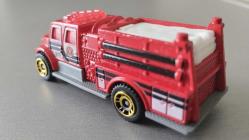 MATCHBOX 2011 YILI INTERNATIONAL PUMPER  ALTIN SARI JANT SIFIR HİÇ KULLANILMAMIŞ SERGİLENMEMİŞ