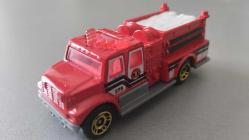 MATCHBOX 2011 YILI INTERNATIONAL PUMPER  ALTIN SARI JANT SIFIR HİÇ KULLANILMAMIŞ SERGİLENMEMİŞ
