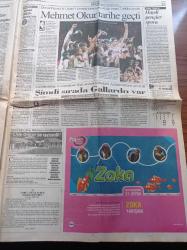 Cumhuriyet Gazetesi - 17 Haziran 2004 - Leyla Zana'dan Şehit Ailesine Ziyaret - Hayatını Kaybeden İzmir Büyükşehir Belediye Başkanı Ahmet Piriştina'ya Devlet Töreni - Yaşar Büyükanıt Sinsi İrticayla Mücadele Sürecek - Mehmet Okur Tarihe Geçti - İstanbul'da NATO Eylemleri - Rüşvetin Saklandığı Ev Aranamıyor - Neşter 2 Operasyonu