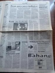 Cumhuriyet Gazetesi - 26 Ağustos 1998 - İonna Kuçuradi Uluslararası Felsefe Kurumları Federasyonu Başkanı Seçildi - Uğur Mumcu Cinayetinde Alaattin Çakıcı'nın İzi - Mehmet Eymür - Tansu Çiller'e Borsada Protesto - Süleyman Demirel ve Bu Tansu Çiller Döneminden Görev Yapan Mehmet Ali Yılmaz Nafiz Kurt Ve Ömer Barutçu Suçlanıyor - İşçi Partisi - CIA Kirli İlişkilerin Arkasında- Refah Partisi İçin Yeni Dava