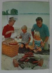 SEVGİ TEMALI AİLE KARTPOSTALI,ARKASINA YAZILMIŞ,RENKLİ, 11 X 15 CM EBADINDA