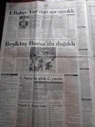Cumhuriyet Gazetesi - 10 Kasım 1997 - Türkiye Cumhuriyeti'nin Kurucusu Atatürk'ü Ölümünün 59. Yılında Anıyoruz - Eşber Yağmurdereli Özgür - İzmir 1 Mayıs Kutlaması - Fazıl Hüsnü Dağlarca 10 Kasım 1938'i İşitmek - İktidar Alarmda DYP Pazarlıkta - Milli Eğitimde Kadro Temizliği - Şarkıcı Nilüfer Yine Büyüledi