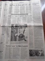 Cumhuriyet Gazetesi - 4 Ağustos 1997 - Atina'da Yapılan Dünya Şampiyonası 100 Metre Finali - Yılın En İyisi Maurce Green - Sıcakta Maç Oynatmak Cinayet - Bülent Ecevit Köktendincilerin Mali Kaynaklarının Ortaya Çıkarılacağını Açıkladı - Mir Uzay İstasyonu - 2000'lerin Komutanı Belirlendi - Vali Kutlu Aktaş Kaçak Kuran Kursları Kapatılacak - İslamcı Yazar İsmail Nacar İmam Hatipler İslama Aykırı