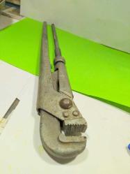 P49------SOVYETLER BİRLİĞİ RUSYA ÜRETİMİ ANTİKA BORU ANAHTARI