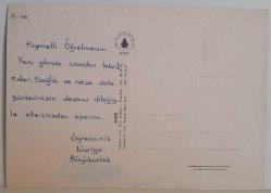 SÜSLÜ MEKTUPLAR ÜSTÜNDE DURAN KUŞ KARTPOSTALI,ARKASINA YAZILMIŞ,RENKLİ, 11 X 15 CM EBADINDA