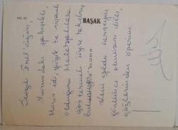 KLOZETTE OTURUP MUZ YİYEN MAYMUN KARTPOSTALI,ARKASINA YAZILMIŞ,RENKLİ, 11 X 15 CM EBADINDA