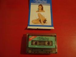 HÜLYA AVŞAR HERŞEY GÖNLÜNCE OLSUN KAĞIT BASKI KASET''LÜTFEN GÖRSELE BAKARAK ALIN''