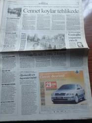 Cumhuriyet Gazetesi - 11 Ağustos 2005 - Universiade 2005 İzmir'deki Açılış Töreniyle Başlıyor - Beşiktaş UEFA'da Tur İçin Sahada -  TÖB DER'in Son Genel Başkanı Gültekin Gazioğlu Yaşamını Yitirdi - Aydınlarla Görüşen Recep Tayyip Erdoğan Kürt Sorunu Demokratikleşme Sorunu Dedi - İstanbul'da El Kaide Operasyonu - Anafartalar'ın 90. Yılı - DEHAP Davet Edilmedi-- Ölümünün 90. Yılında Tevfik Fikret Yazı Dizisi