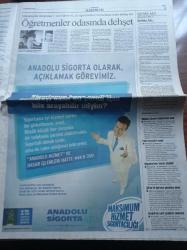 Cumhuriyet Gazetesi - 13 Ekim 2006 - Google'dan Microsoft'a Darbe -Başarılı Tenisçi İpek Şenoğlu- - Rallide Fırtına Koptu - Bol Sıfırlı Bir Müzayede - Cüce Gezegen Su Kaynağı Olabilir - Orhan Pamuk Nobeli Aldı - Ermeni Tasarısı Fransız Parlamentosu Tarafından Kabul Edildi - Mehmetçik Lübnan'a Uğurlandı