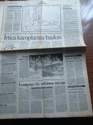 Cumhuriyet Gazetesi - 16 Temmuz 2003 -  Pierre Van Hoijdonk Kurtarıcı Mı - Okan Buruk'tan Galatasaray'a Mesaj Seve Seve Oynarım - Şilili Yazar Roberto Bolano 50 Yaşında Öldü - Milli Güvenlik Kurulu'na Ağır Tırpan - Süper Lig Fikstürü Çekildi - Erken Terhis Sevinci - Türkiye'de 10 Bin Hastaya 25 Yatak - Türkiye'ye Kuzey Irak'ta Sınırlama - İrtica Kamplarına Operasyon
