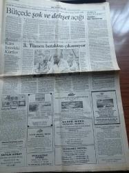 Cumhuriyet Gazetesi - 16 Temmuz 2003 -  Pierre Van Hoijdonk Kurtarıcı Mı - Okan Buruk'tan Galatasaray'a Mesaj Seve Seve Oynarım - Şilili Yazar Roberto Bolano 50 Yaşında Öldü - Milli Güvenlik Kurulu'na Ağır Tırpan - Süper Lig Fikstürü Çekildi - Erken Terhis Sevinci - Türkiye'de 10 Bin Hastaya 25 Yatak - Türkiye'ye Kuzey Irak'ta Sınırlama - İrtica Kamplarına Operasyon
