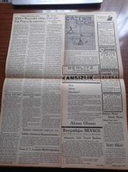 Cumhuriyet Gazetesi - 31 Ocak 1933 - Tıpkıbasım - Gazi Hz. Bugün Öğle Üstü İzmir'e Muvasalat Edecekler - Köylerimize Ne Vakit Posta Yapacağız - 1933 Türk Güzeli Kim Olacak - Hitler Başvekil Oldu Fon Papen De Muavini - Hariciye Vekili Tevfik Rüştü Bey - Bursa Güzeli Leman H. Neler Anlatıyor - Gazi Hz. Zamir Beyin İsmini Değiştirdiler - Gazi Mustafa Kemal Atatürk