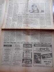 Cumhuriyet Gazetesi - 3 Aralık 1982 - Galatasaray Lisesi'nin 501. Kuruluş Yıldönümü Kutlandı - Ali Sami Yen Stadı - Kaçakçı Cenneti Bulgaristan Yazı Dizisi - Uğur Mumcu - Ülkücüler İçinde ABD'li Görevli Ruzi Nazar - Oral Çelik Malatya'da Bir Öğretmeni Öldürdüğü Gün Mehmet Ali Ağca Oradaydı - Bülend Ulusu Milli Gelir 1983'te Yüzde 5 Artabilir - NATO Sekreteryası Açıkladı Savunmaya En Çok Parayı Türkiye Ve Yunanistan Ayırıyor - Milli Savunma Bakanı Ümit Haluk Bayülken