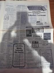 Cumhuriyet Gazetesi - 26 Aralık 1973 - İsmet İnönü Öldü - Mehmet Barlas-Ara Güler-Futbol Maçlarının Gece Oynanması Yasaklandı - Dünya Kupasına Katılacak Takımların Eşleştirilmesi 5 Ocak'ta - Eski Cumhurbaşkanı İsmet İnönü 90 Yaşında - İsmet İnönü'nün Sözleri - Fahri Korutürk - Naim Talu - Dev Genç - Oktay Akbal - Altan Öymen