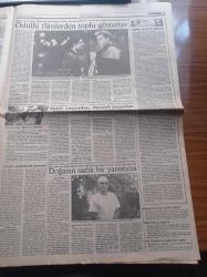 Güneş Gazetesi - 25  Ağustos 1991 - Lenin 74 Yıl Sonra Devrildi - Bakırköyspor Galatasaray'ı Dağıttı - Fatih Altaylı - Tanju Çolak Ve Hülya Avşar Arasında Eskiyen Aşk Bitti - Sovyetlerde Karşı Devrim - Turgut Özal Erken Seçim Yarışında -  İzmir Fuarı'nda Kurdelayı Erdal İnönü Kesecek
