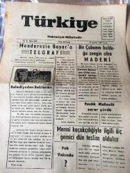 SAKARYA  TÜRKİYE  Gazetesi -Hakimiyet milletindir -  Yerel  Taşra Basını  - 27 Şubat 1959 -YIL :3 -SAYI :844- Menderesin  Bayar ' a Telgrafı - Fahri Çatallar  Belediyeden  Beklenen  -Bir Çobanın Bulduğu  Zengin Altın  Madeni -Devlet Malzeme Ofisi Otomobil  Satışı  Durduruldu-Fındık Mahsulü  Zarar Gördü -Mermi  kaçakçılığı ile ilgili üç  gemici dün teslim oldular-Girdi  Adapazarı 'nın  en eski  gazetecilerin den  Fahri Çatallar 'ın açtığı  Yeni Matbaa   Sakarya  hemşehrilerimizin  hizmetine girmekte bahtiyardır-Küçük İLANLAR Büyük işler  kazandırıyor-Dünyaca tanınmış  meşhur lastikler  SCHENUIT - İslam Mecmuasının  16 ' ncı  sayısı da çıktı