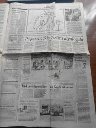 Cumhuriyet Gazetesi - 3 Ağustos 2002 - 12 Dev Adam Brezilya'ya Teslim - Formula 1'de İzmir Öne Çıkıyor - İyi Niyet Oyunları - Sotiris Kondilis 17 Kasım Örgütü'yle Bağlantısını Doğrularken Müsteşar Ö. Haluk Sipahioğlu'nu Öldürdüğünü Söyledi - Terör Suçlarında Da İdamın Kaldırılması Kabul Edildi - Türk Rock'ının Delikanlıları MFÖ - Kemal Derviş Solda Birlik Turunda - Recep Tayyip Erdoğan'ın Siyaset Umudu Tükeniyor
