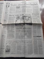 Cumhuriyet Gazetesi - 3 Ağustos 2002 - 12 Dev Adam Brezilya'ya Teslim - Formula 1'de İzmir Öne Çıkıyor - İyi Niyet Oyunları - Sotiris Kondilis 17 Kasım Örgütü'yle Bağlantısını Doğrularken Müsteşar Ö. Haluk Sipahioğlu'nu Öldürdüğünü Söyledi - Terör Suçlarında Da İdamın Kaldırılması Kabul Edildi - Türk Rock'ının Delikanlıları MFÖ - Kemal Derviş Solda Birlik Turunda - Recep Tayyip Erdoğan'ın Siyaset Umudu Tükeniyor