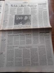 Cumhuriyet Gazetesi - 19 Ağustos 1997 - Güneydoğu Öyküleri Yazı Dizisi - Sarı Fırtına Metin Tekin'den Son Fırtınalar - Hacı Bektaş'ta Bomba Çelişkisi - İsrail'le Hizbullah Çatıştı - Türkiye KKTC Ortaklık Süreci Hızlanıyor - Kesintisiz Eğitim Deliniyor - Bülent Ecevit - Refah Partisi Pes Etmedi