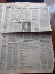 Cumhuriyet Gazetesi - 21 Ağustos 1997 - Milli Takım Hakan Şükür'le Coştu - Yaser Arafat Hamas'la Görüştü - Güneydoğu Öyküleri Yazı Dizisi -  Yeni Türkü Derya Köroğlu - Che'yi Mat Eden Adam - Küba'da Üç Kuşak - Diyanet Raporu Dini Ticaret Yapıyorlar - Nadir Nadi Anıldı - Özel Kurslar Yasaklanmadı - Eğit Der Genel Başkanı Gazalcı