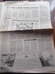 Cumhuriyet Gazetesi - 27 Ağustos 1997 - Galatasaray Beşiktaş Şampiyonlar Ligi'ne Doğru - Hüsrev İsfendiyaroğlu Dünya Gitar Festivali'nde Türkiye'yi Temsil Edecek - Necmettin Erbakan'ın Yurtdışında Olduğu Öne Sürülen Hesapları İçin Soruşturma - Devlet Güvenlik Mahkeme'sinde Soruşturulan İddialar- Bergamalılar Boğaz Köprüsü'nde Siyanür Eylemi Yaptı - Serveti Dubai 'de- Büyük Taarruz'un 75. Yıldönümü