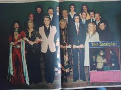 Ses Haftalık Aktüalite Sinema Tiyatro Müzik ve Gençlik Mecmuası Dergisi - 22 Aralık 1973 - Sayı:52 - Filiz Akın - Cüneyt Arkın - Hürrem Erman - Türkan Şray - İrfan Ünal - Tarık Akan - Emel Sayın - Fatma Girik - Memduh Ün - Tamer Yiğit - Berker İnanoğlu - Zeynep Değirmencioğlu - Zeynep Aksu - Ümit Utku - Neşe Karaböcek - Jack Palance - Emel Sayın - Müşfi Kenter - Zeki Müren - Ertem Eğilmez - Halit Kıvanç - Barış Manço - Meral Taygun - Genco Erkal - Haldun Taner - Erdoğan Engin - Ünal Büyükgönenç - Cengiz Teoman - İlker İnanoğlu - Necdet Tosun - Cüneyt Arkın - Nino Varon - Ayhan Işık - Kartal Tibet - VOG Çorap Reklamı - Lee Marvin - Hikmet Münir Ebcioğlu - Murat 124 Araba Reklamı fotoğraf ve haberi - Dergi Tam Değildir Sadece 16 Sayfası Mevcuttur