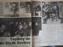 Ses Haftalık Aktüalite Sinema Tiyatro Müzik ve Gençlik Mecmuası Dergisi - 22 Aralık 1973 - Sayı:52 - Filiz Akın - Cüneyt Arkın - Hürrem Erman - Türkan Şray - İrfan Ünal - Tarık Akan - Emel Sayın - Fatma Girik - Memduh Ün - Tamer Yiğit - Berker İnanoğlu - Zeynep Değirmencioğlu - Zeynep Aksu - Ümit Utku - Neşe Karaböcek - Jack Palance - Emel Sayın - Müşfi Kenter - Zeki Müren - Ertem Eğilmez - Halit Kıvanç - Barış Manço - Meral Taygun - Genco Erkal - Haldun Taner - Erdoğan Engin - Ünal Büyükgönenç - Cengiz Teoman - İlker İnanoğlu - Necdet Tosun - Cüneyt Arkın - Nino Varon - Ayhan Işık - Kartal Tibet - VOG Çorap Reklamı - Lee Marvin - Hikmet Münir Ebcioğlu - Murat 124 Araba Reklamı fotoğraf ve haberi - Dergi Tam Değildir Sadece 16 Sayfası Mevcuttur