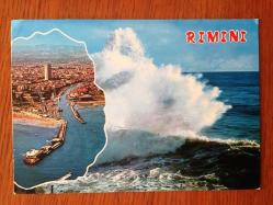 ŞEHİR KARTPOSTALI, RİMİNİ'DEN DALGALI DENİZ MANZARASI, İTALYA'DA, EMİLİA-ROMAGNA BÖLGESİNDE AYNI İSMİ TAŞIYAN RİMİNİ İLİ MERKEZİ OLAN BİR KOMÜNDÜR., ARKASI YAZILI (1989 TARİHLİ MEKTUP), RENKLİ, 11 X 15 CM EBADINDA - 1940'LAR, 1950'LER, 1960'LAR, 1970'LER 1980'LER