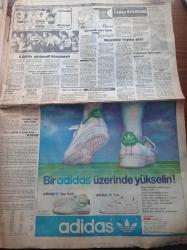 Milliyet Gazetesi - 21 Ekim 1985 - Galatasaray'a Federal Almanya'da Görkemli Karşılama - Derwall Yarı Türk Oldu - Bulgar Dışişleri Bakan Yardımcısı İvan Ganev'in Milliyet'e Demeci - Türkiye İle İlişkiler Kötü Kokuyor - Bülent Ecevit Aydınlığa Kavuşuyoruz - Kenan Evren Sayım Sistemini Beğenmedi - Celal Bayar