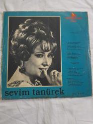 SEVİM TANÜREK * NADİR KAPAKLI LONGPLAY - SENSİZ KALAN GÖNLÜMDE, KULAKLARIN ÇINLASIN, AŞKIN KANUNU,,* COŞKUN PLAK * KAPAK/PLAK: 7,5