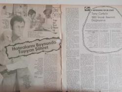 Ses Haftalık Aktüalite Sinema Tiyatro Müzik ve Gençlik Mecmuası Dergisi - 2 Ağustos 1969 - Sayı:32 - Tony Curtis - Azize Bergin - Yavuz Turgul - Erol Dernek - Milyoner Tony Curtis haberi - Hatıralarını Boynunda Taşıyan Şöhret haberi - Dergi Tam Değildir Sadece 4 Sayfası Mevcuttur