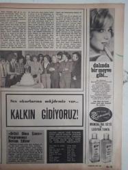 Ses Haftalık Aktüalite Sinema Tiyatro Müzik ve Gençlik Mecmuası Dergisi - Gül Ayşe - Azize Gencebay - Sevil Özyürt - Gönül Yazar - Ender Akacan - Bülent Ortaç - Doctor Renaud Cilt Kremi Reklamı - Yapı ve Kredi Bankası Reklamı fotoğraf ve haberi - Dergi Tam Değildir Sadece 2 Sayfası Mevcuttur - Dergi Kapağı Yoktur
