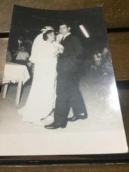 DÜĞÜNDE DANS EDEN GELİN DAMAT SİYAH BEYAZ FOTOĞRAF - 1969 BURHANİYE