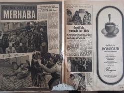 Ses Haftalık Aktüalite Sinema Tiyatro Müzik ve Gençlik Mecmuası Dergisi - Tarık Akan - Zeki Alasya - Metin Akpınar - Bahar Öztan - Perran Kutman - Hüseyin Kutman - Eriş Akman - Bayan andi - Ellen Burstyn - Bonjour Kahve Reklamı - Okuyucunun Sesi haberi - King Kong filmi - Gölgedeki Aşk filmi - Kara Murat Şeyh Gaffar'a Karşı filmi - Meraklı Köfteci filmi fotoğraf ve haberi - Dergi Tam Değildir Sadece 4 Sayfası Mevcuttur - Dergi Kapağı Yoktur