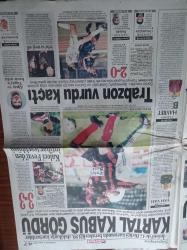 Hürriyet Gazetesi - 3 Aralık 1997 - Alpay Özalan Ve Tugay Kerimoğlu'na Haciz Şoku - Koç İle Metro Ortaklığı - Muammer Kaddafi - Fenerbahçe'nin Kupa Şovu -  Türk İş - Hak İş - Aczmendi Lideri Müslüm Gündüz -Şemdin Sakık Mum Gibi Eridik - Pamela Anderson'un Seks Kaseti İnternette - Fadime Şahin İsmini Değiştirdi - Gülben Ergen - Deniz Baykal- Mesut Yılmaz