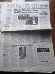 Hürriyet Gazetesi - 21 Ocak 1997 - Sergen Yalçın Süleyman Seba'ya Çıkacak - Şenol Güneş - TÜSİAD Kürtçe Serbest Olsun - TV'deki Yeşil Sahte Çıktı - İçişleri Bakanı Meral Akşener'in El Çabukluğu - Madonna Ödül Aldı - Süleyman Demirel Ve Rauf Denktaş Ortak Deklarasyon İmzaladı - Etibank 21 Trilyona David People'ın Oldu - Emire Kalkancı Bebeğini Aldırdı